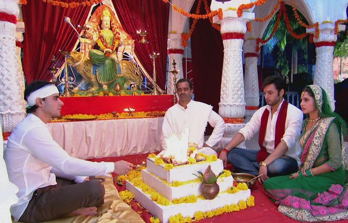 Watch Saraswatichandra TV Serial Episode 5 - Kumud sees ...